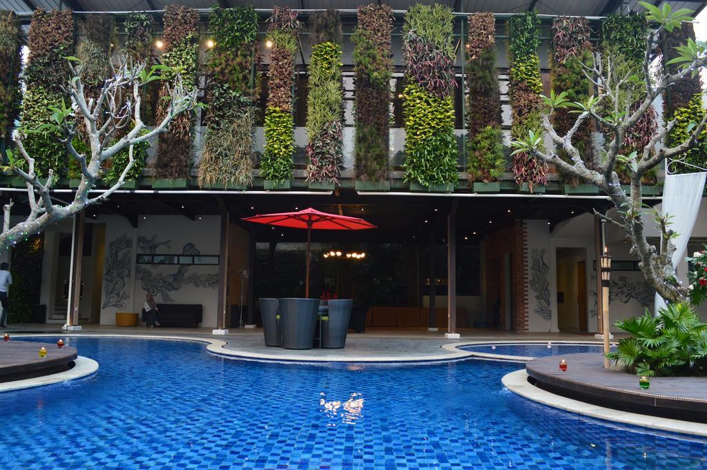 Patra Bandung Hotel Eksteriør billede