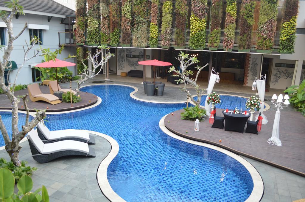 Patra Bandung Hotel Eksteriør billede