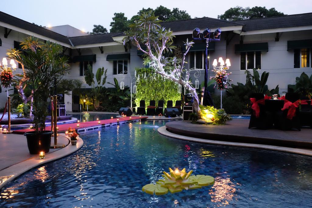 Patra Bandung Hotel Eksteriør billede
