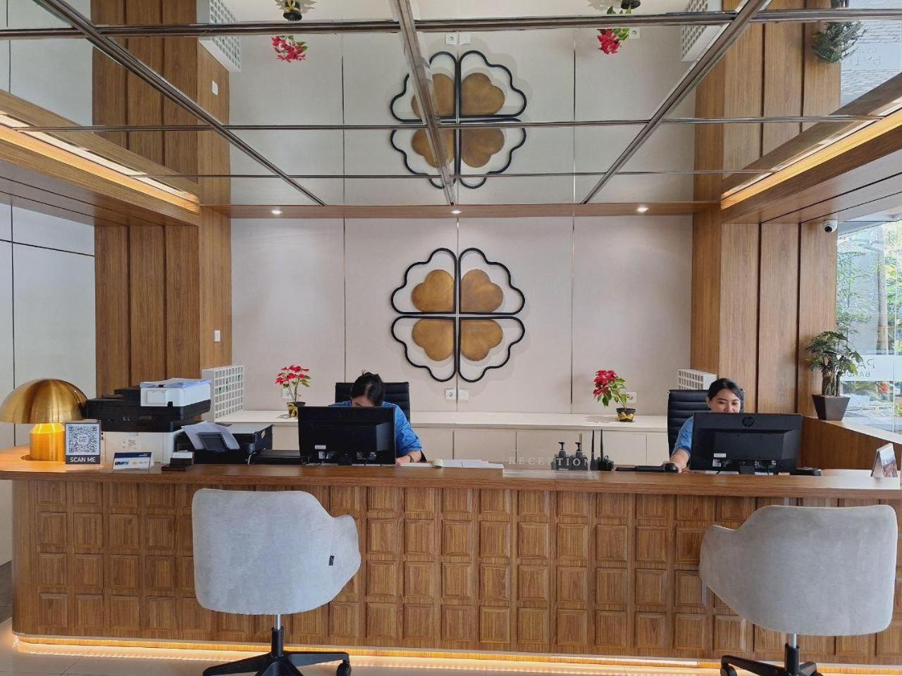Patra Bandung Hotel Eksteriør billede
