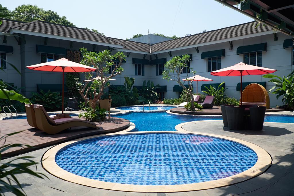 Patra Bandung Hotel Eksteriør billede